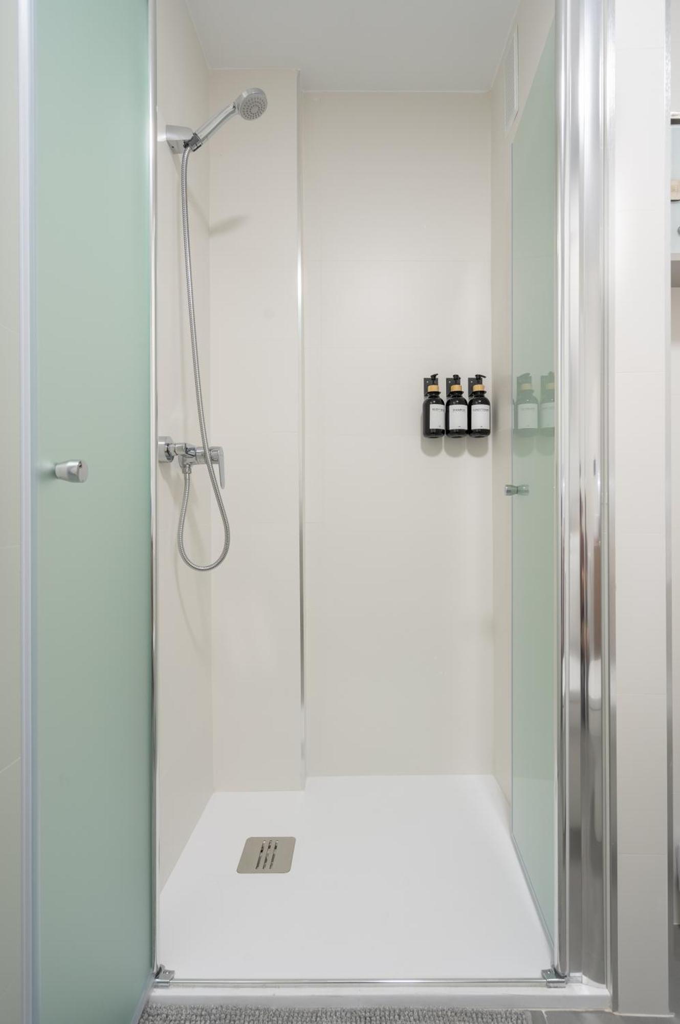 Apartamento Luxor En Zona Hospital - Universidad الباثيتي المظهر الخارجي الصورة